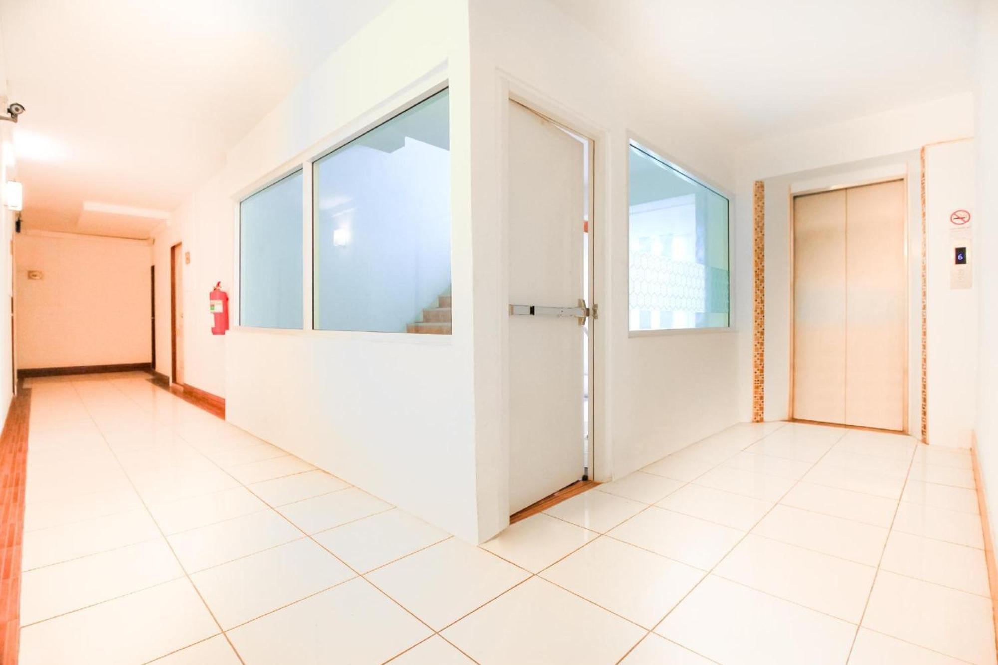 Capital O 411 Grandview Condo 15 Bangkok Eksteriør bilde